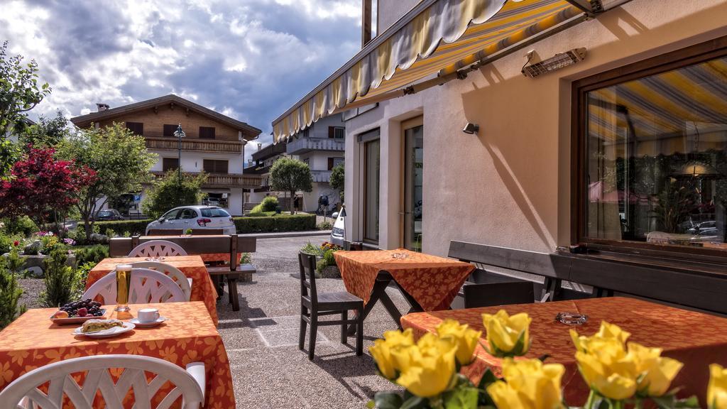 Hotel Moritz Доббиако Экстерьер фото