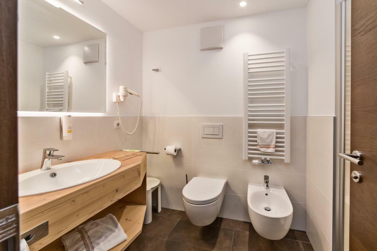 Hotel Moritz Доббиако Экстерьер фото