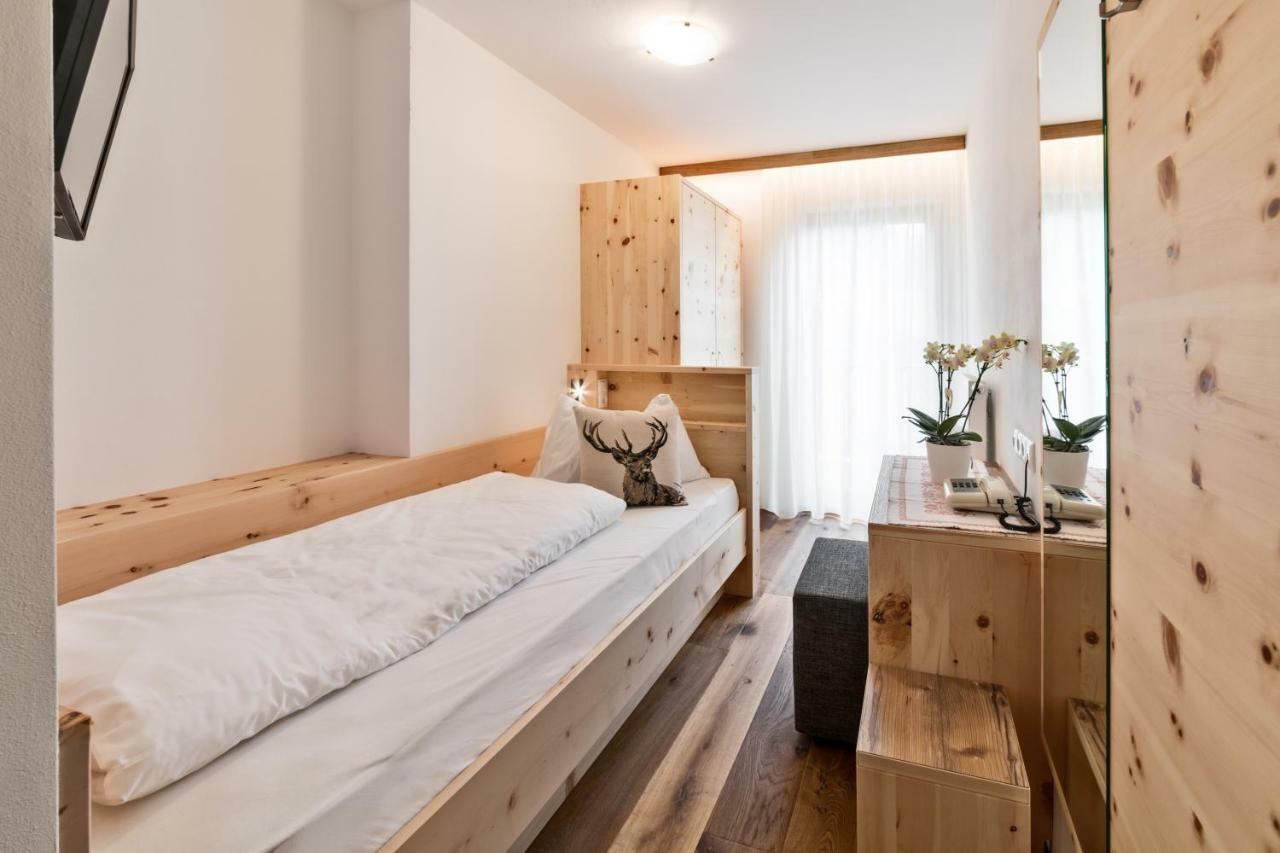 Hotel Moritz Доббиако Экстерьер фото