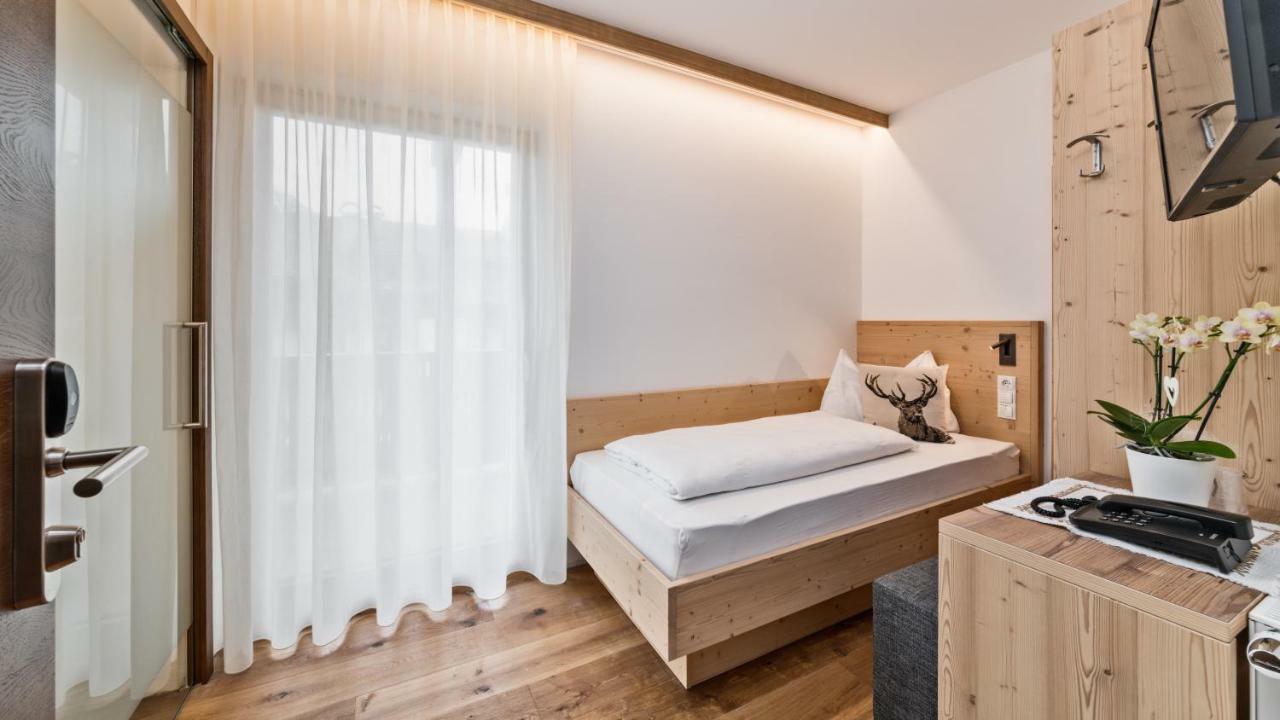 Hotel Moritz Доббиако Экстерьер фото